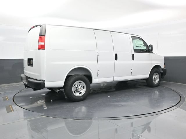 2025 Chevrolet Express Cargo Work Van - Photo 7