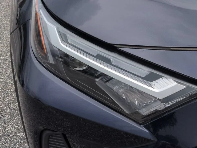 Certified Used 2024  Toyota XLE image 10