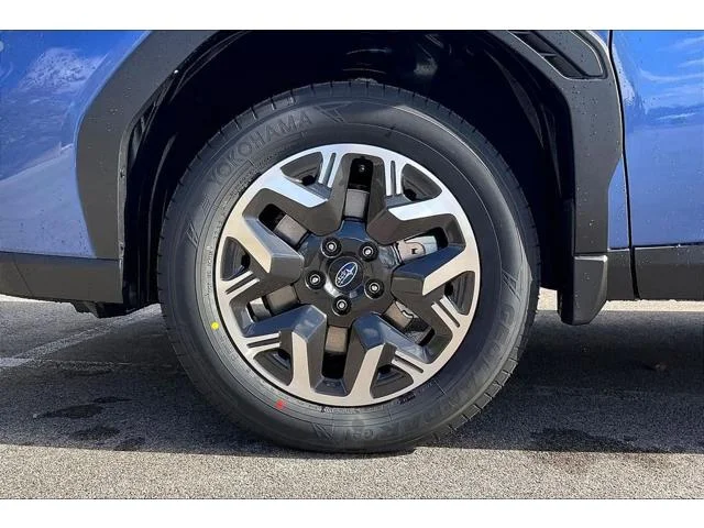 New 2026 DAYBREAK BLUE PEARL Subaru Premium image 24