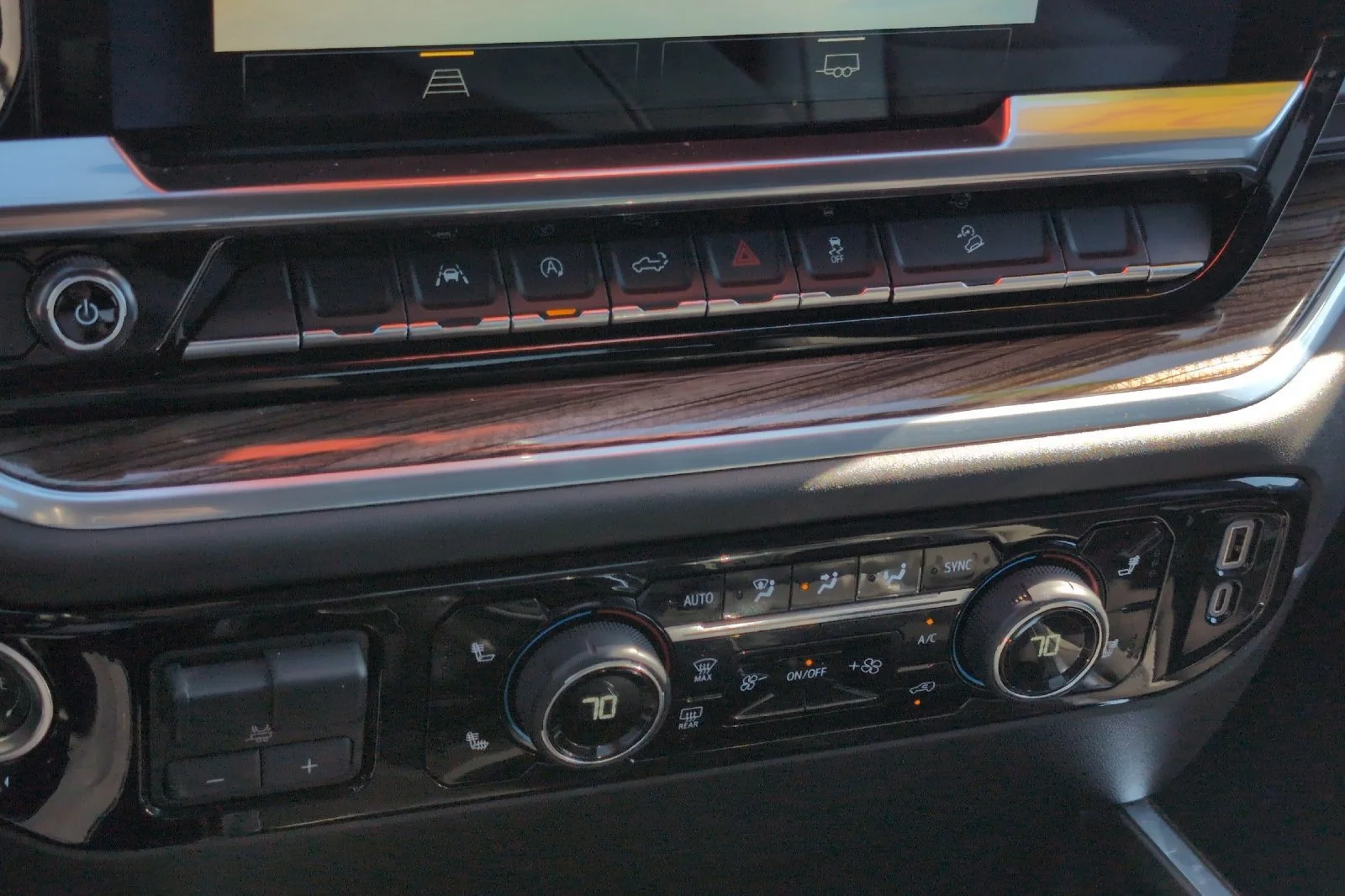 2024 Chevrolet Silverado 1500 RST - Photo 21