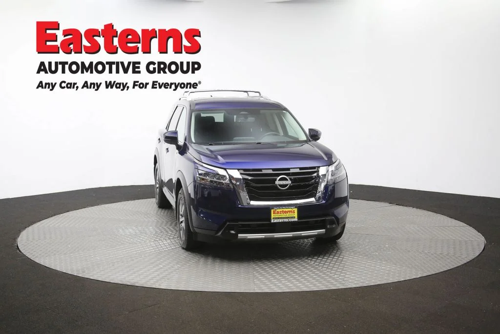 Used 2023 Blue Nissan SL image 52