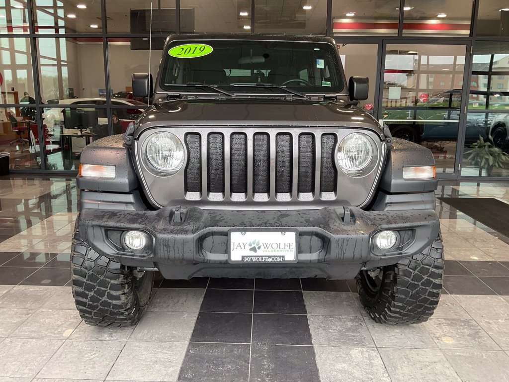 Used 2019 Jeep Wrangler Unlimited Sport S with VIN 1C4HJXDG8KW578654 for sale in Kansas City