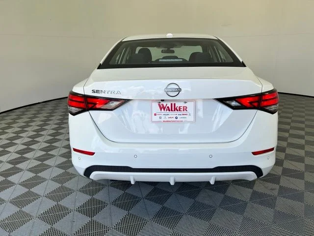Used 2025 White Nissan SV image 9