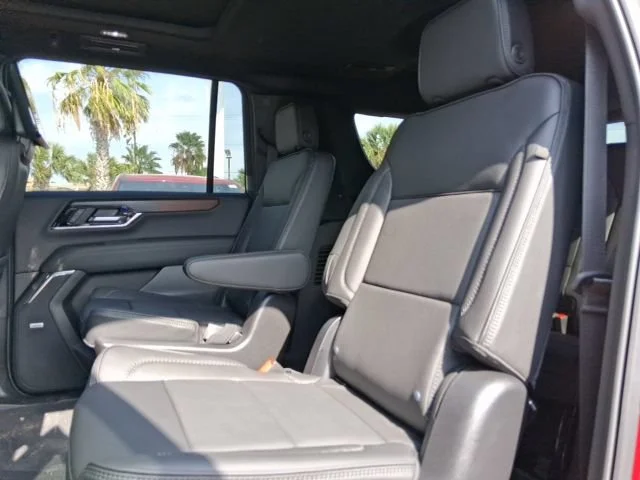 2026 GMC Yukon XL Denali - Photo 16