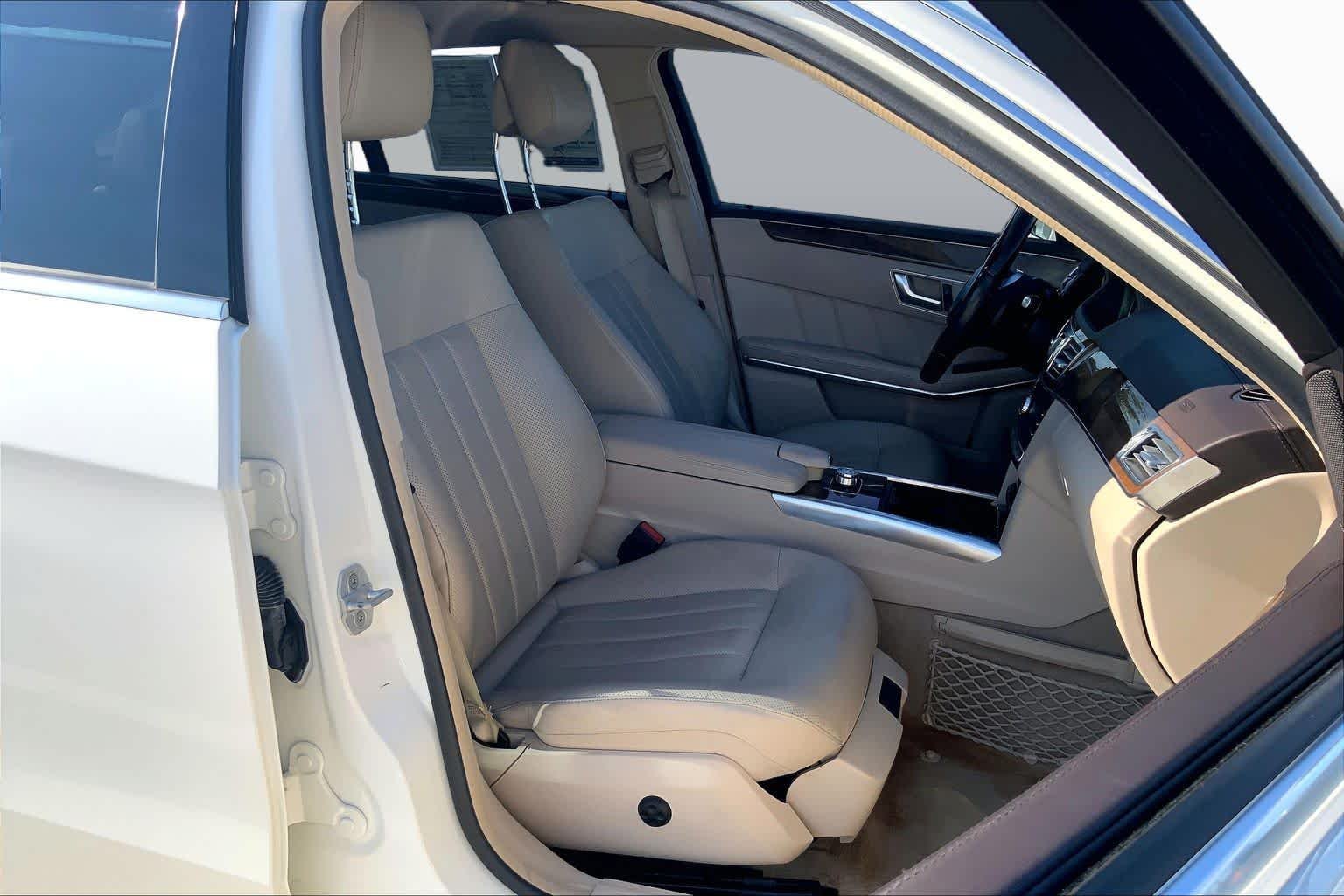 Used 2016 designo Diamond White Metallic Mercedes-Benz E 400 image 9