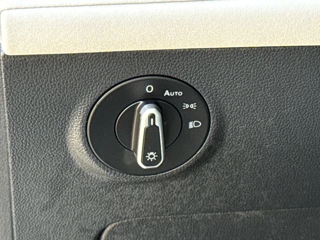 Used 2025  Volkswagen 1.5T SE image 24
