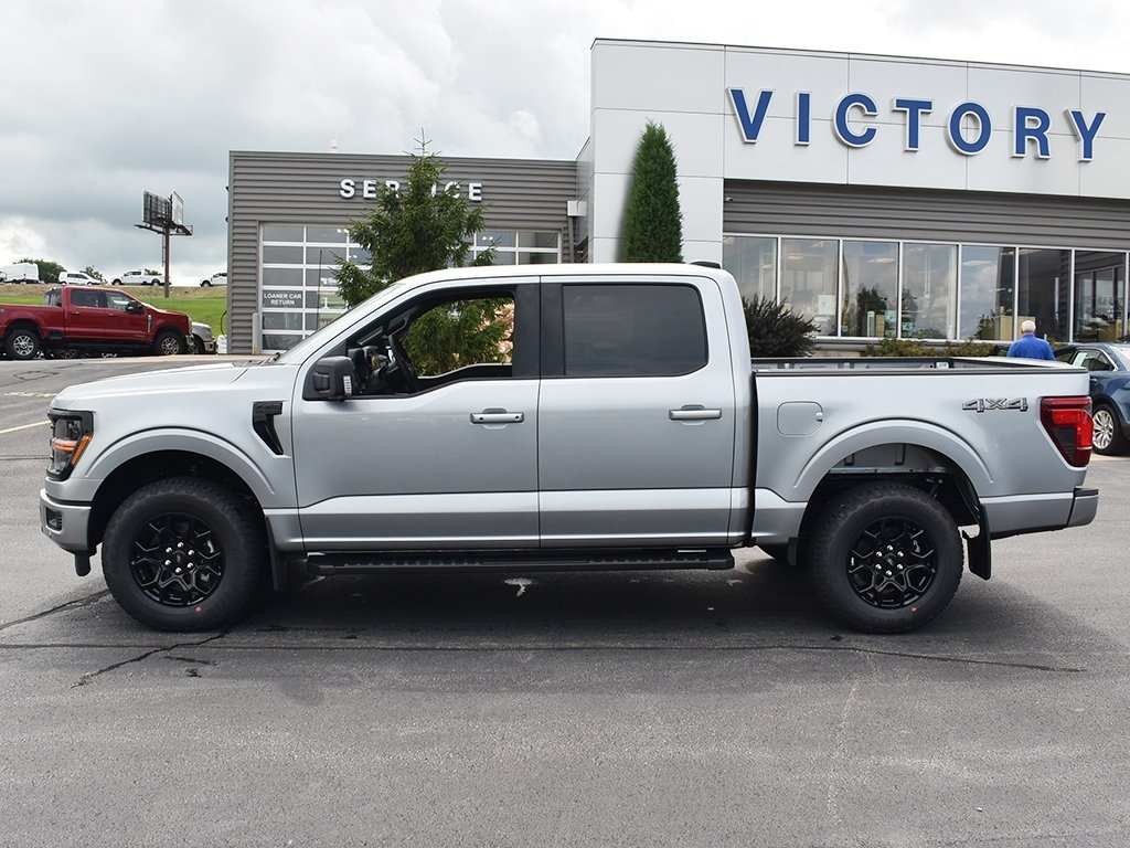 2025 Ford F-150 XLT photo 2