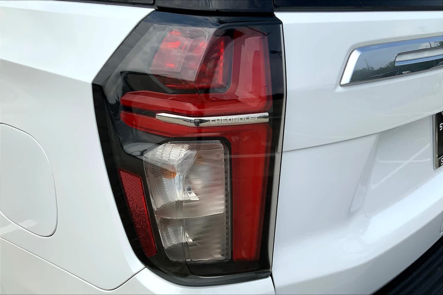 Used 2022 Summit White Chevrolet High Country image 25