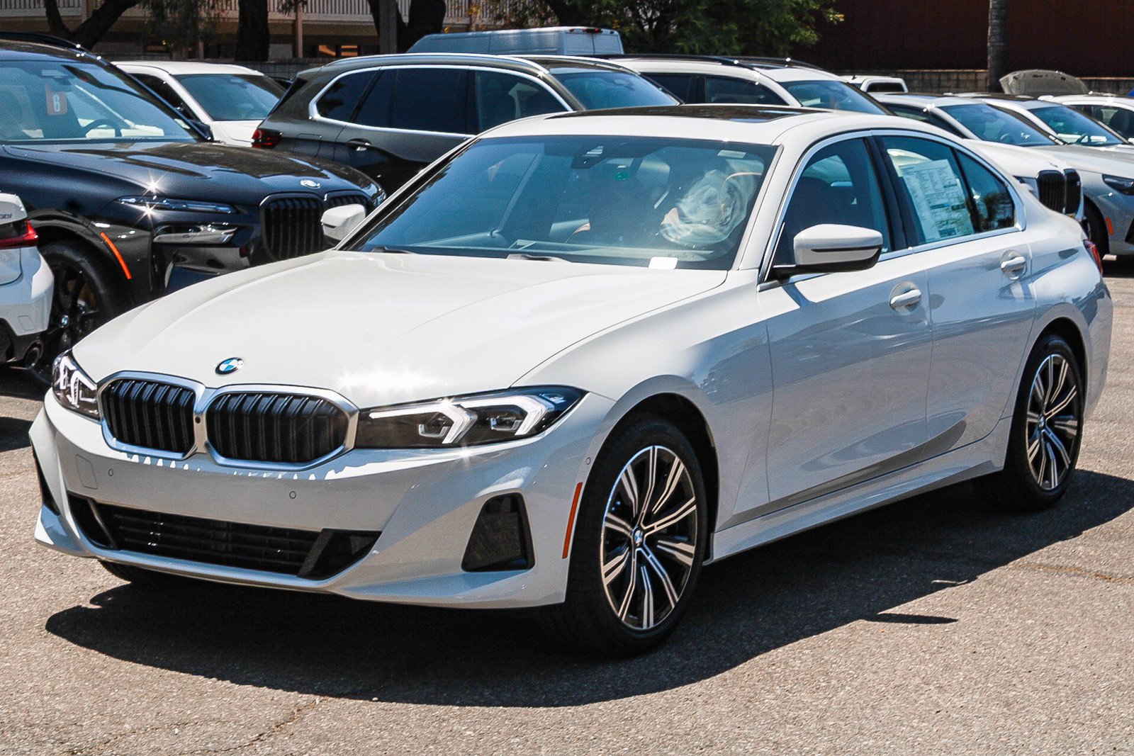 New 2026 Alpine White BMW 330i image 3