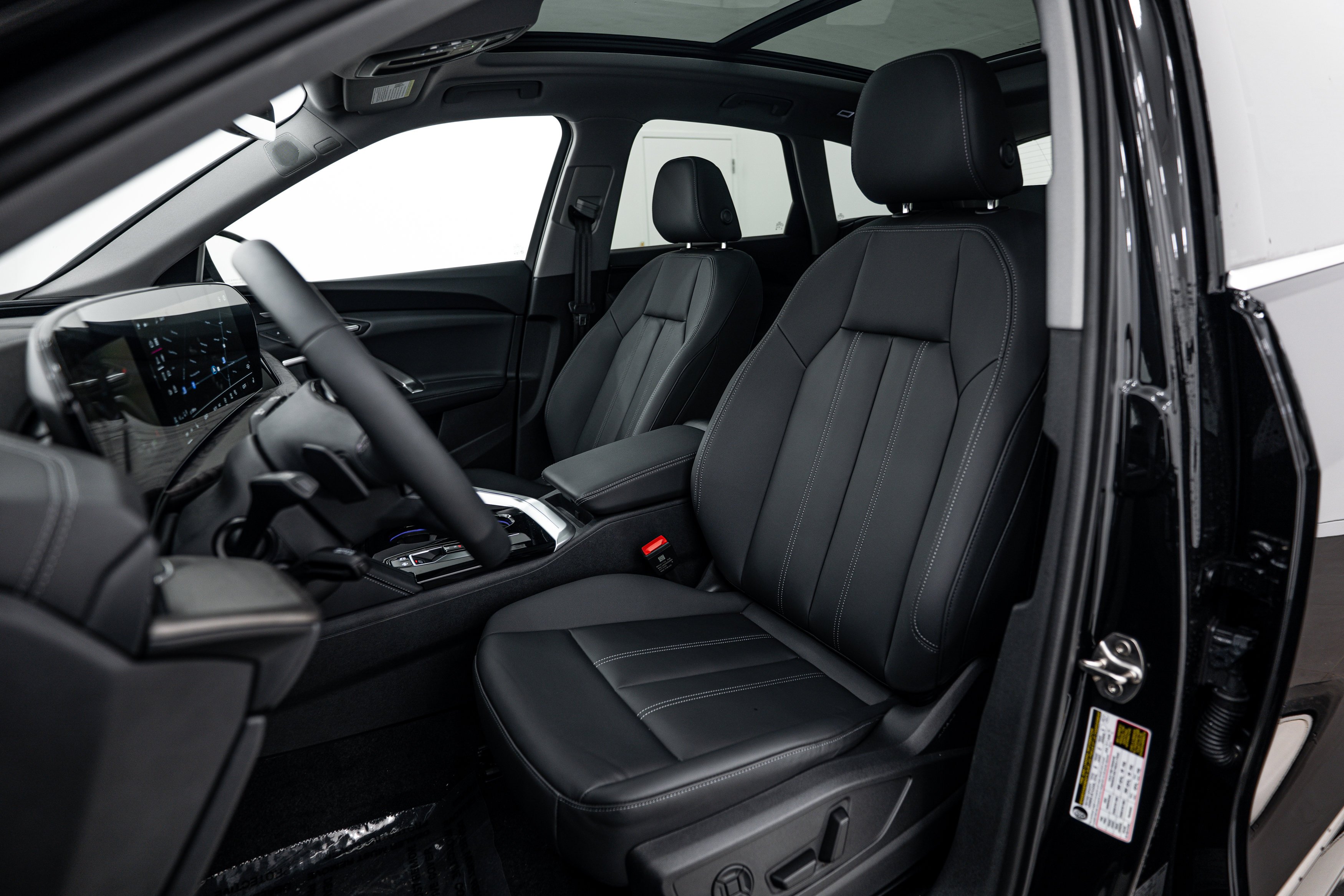 2025 Audi Q5 Premium Plus - Photo 16