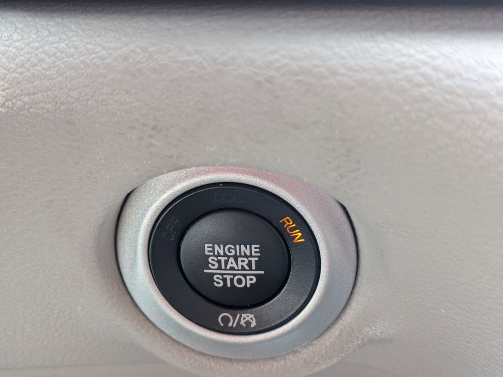 2024 Chrysler Pacifica Touring L - Photo 30