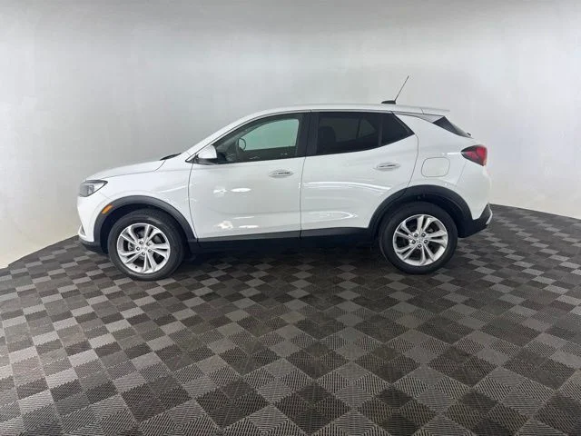 Used 2022 White Buick Preferred image 8