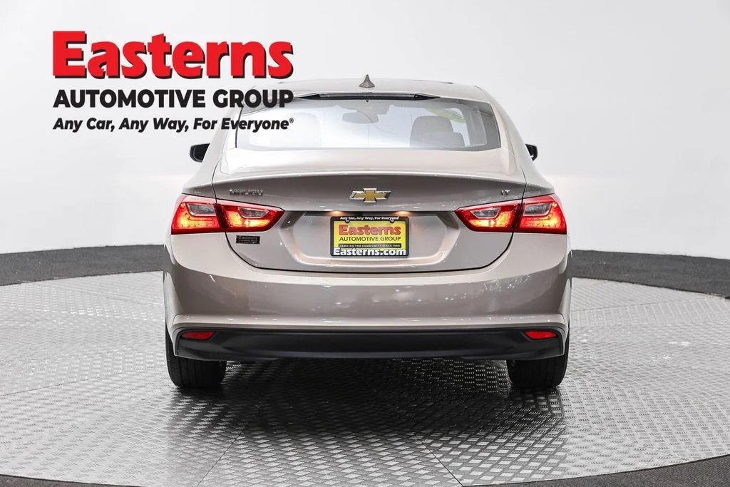 Used 2023 Gray Chevrolet LT image 6