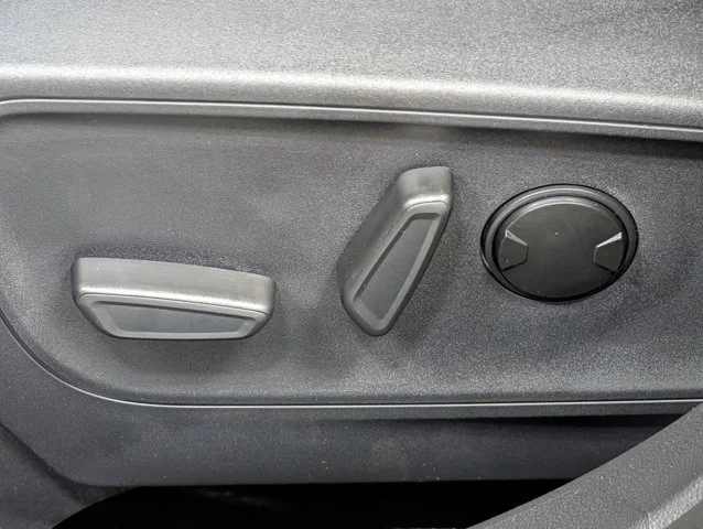 New 2026 Azure Gray Metallic Tri-Coat Ford Outer Banks® image 39