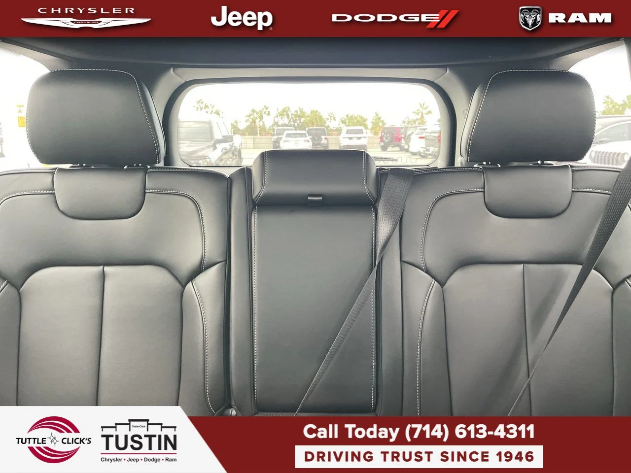 New 2027 High-Gloss Black Paint Jeep Limited image 5