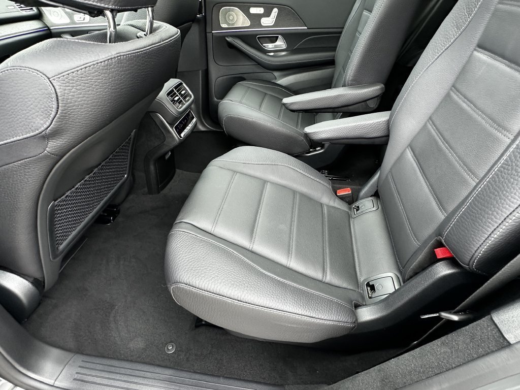 New 2026 MANUFAKTUR Silicon Grey Mercedes-Benz GLS 450 image 62