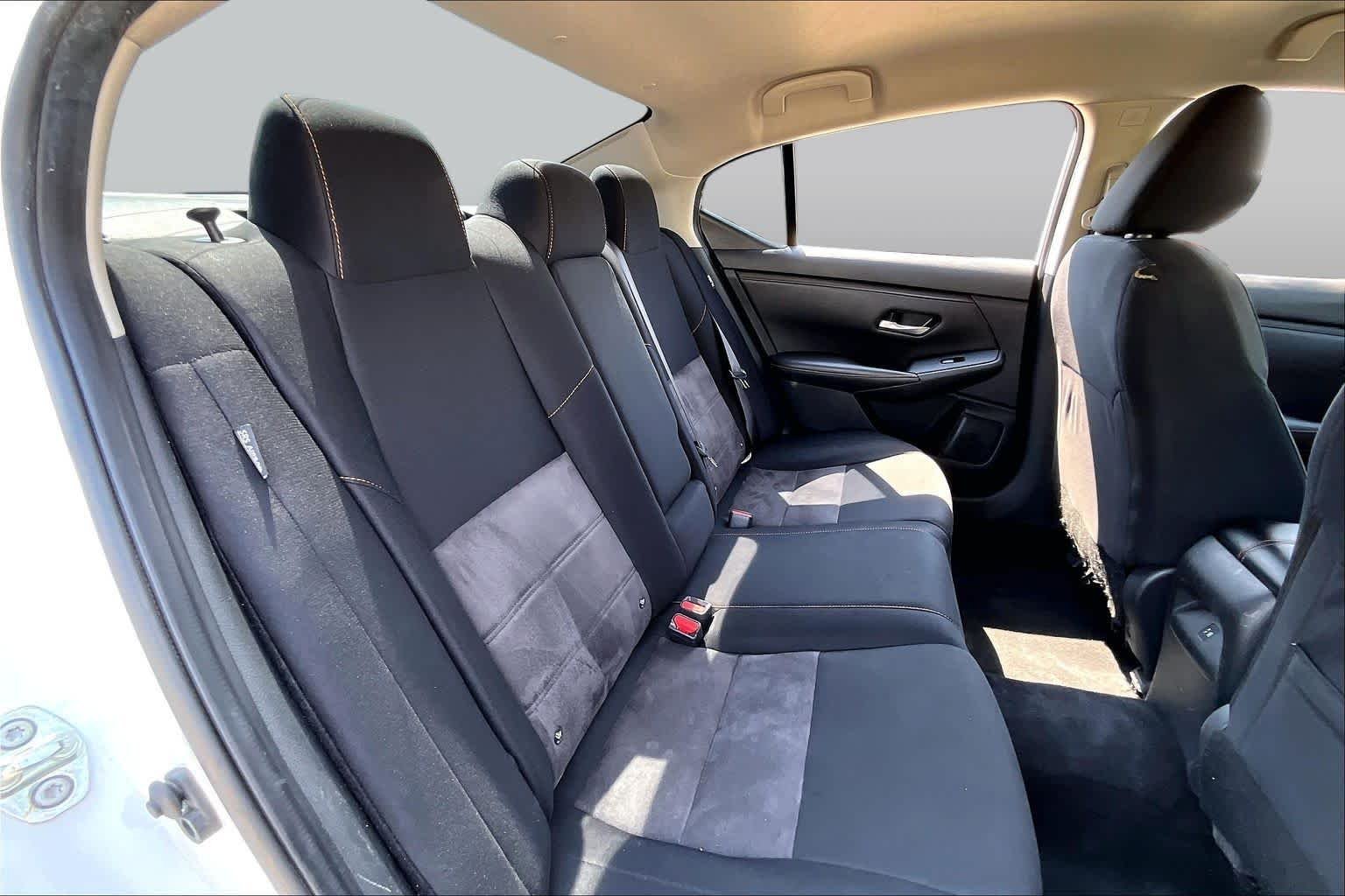 Used 2023 Aspen White Tricoat Nissan SR image 21