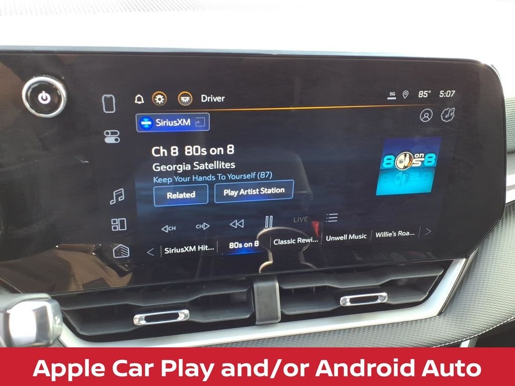 Used 2025 Summit White Chevrolet LT W/SAFETY & TECHNOLOGY PKG image 4