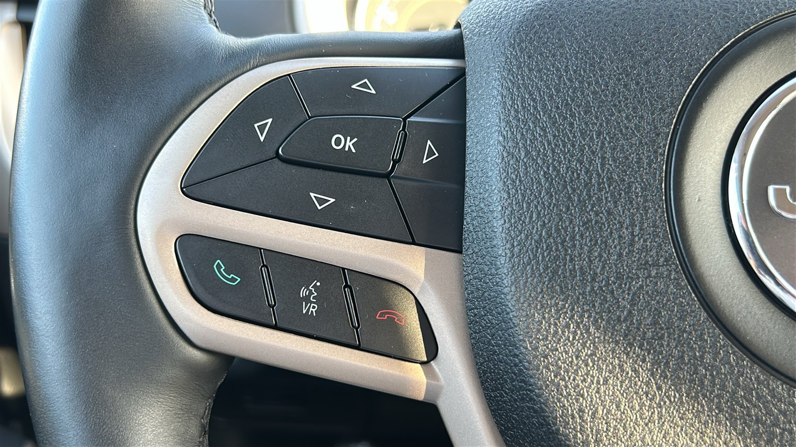Used 2017 Black Jeep Latitude image 23