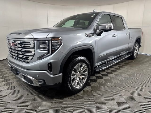 Used 2025 Silver GMC Denali image 8