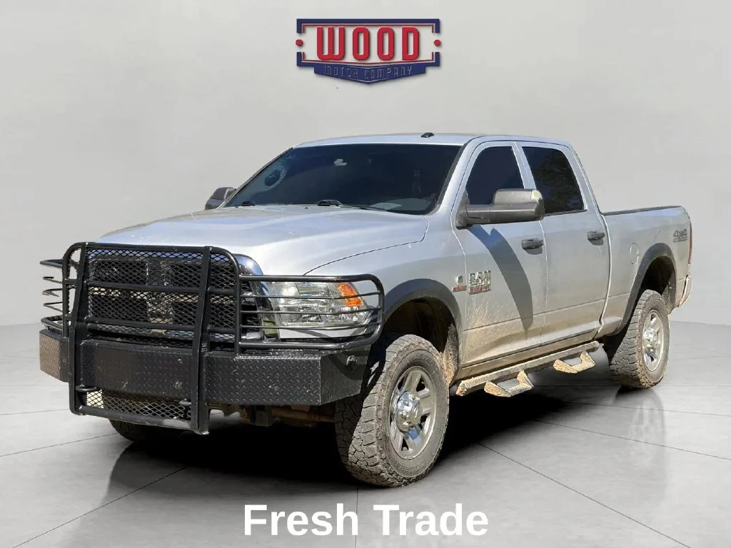 Used 2018 Bright Silver Clearcoat Metallic Ram Tradesman image 3