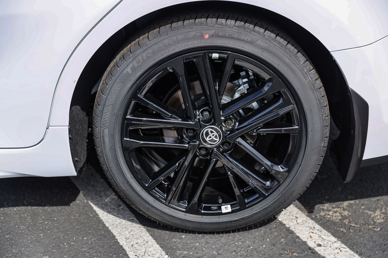 2026 Toyota Camry SE - Photo 8