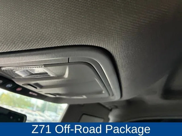Used 2022 MOSAIC BLACK METALLIC Chevrolet RST image 13