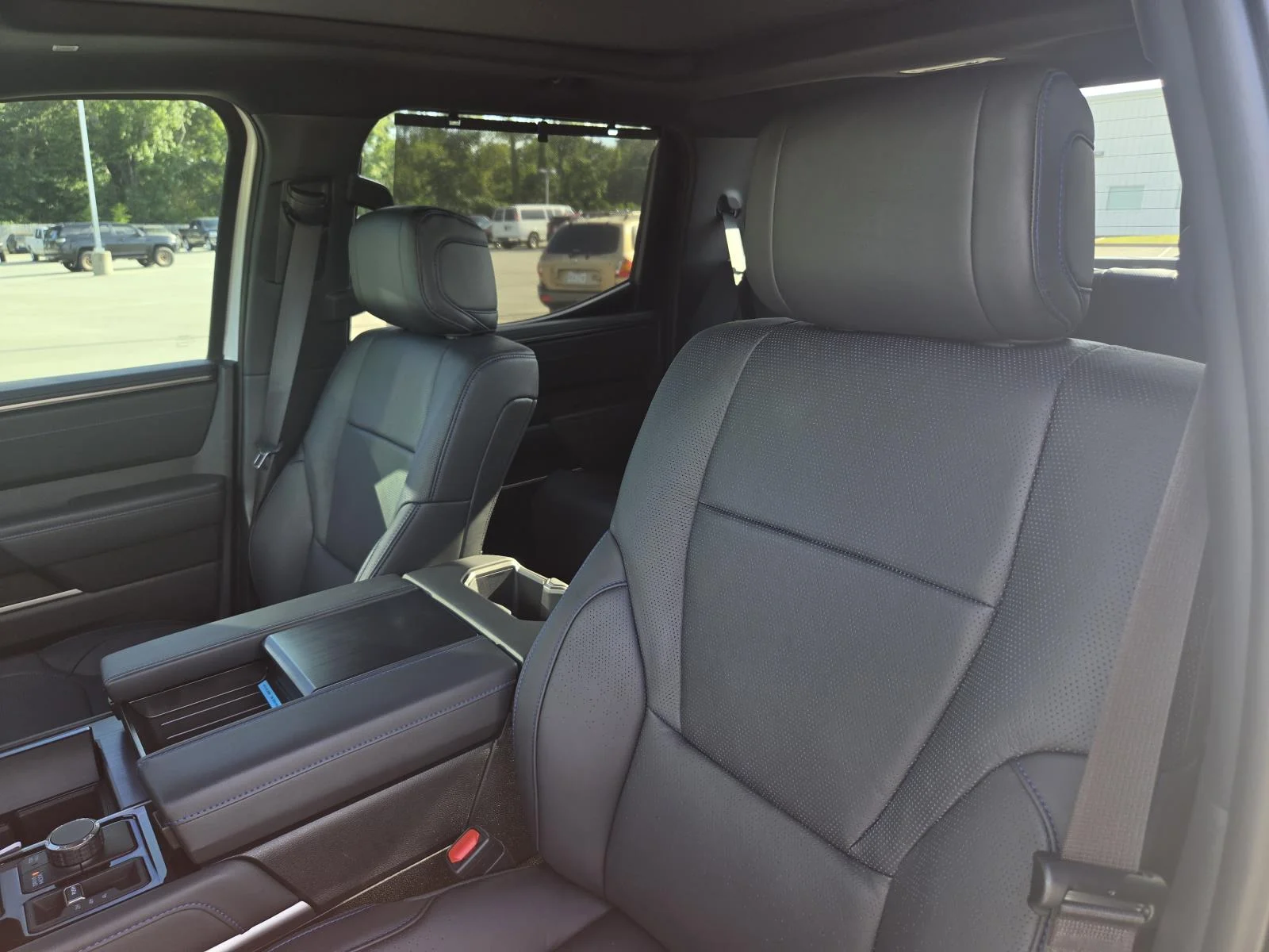 2026 Toyota Tundra Platinum - Photo 11