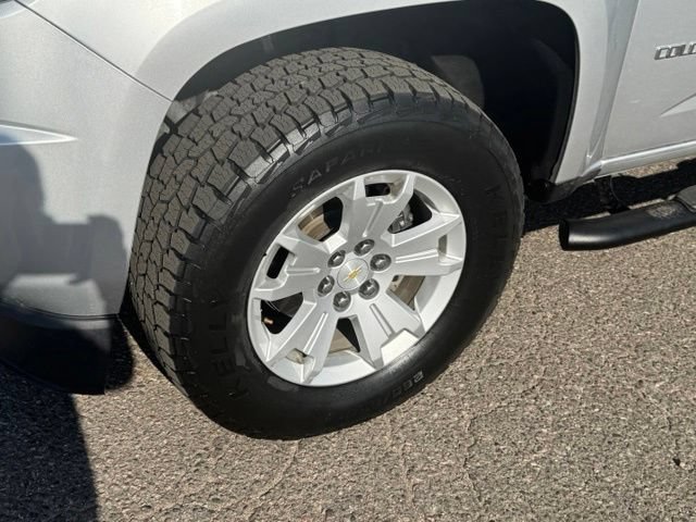 Used 2016 SILVER ICE METALLIC Chevrolet 4WD LT image 11