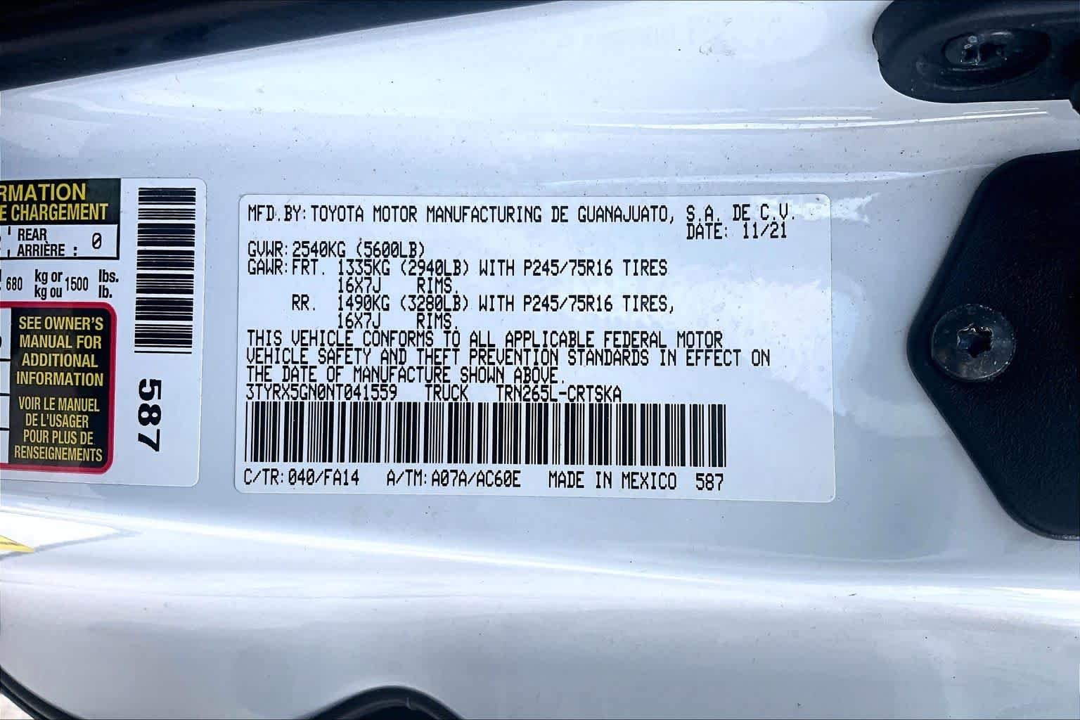 Used 2022 White Toyota SR image 33