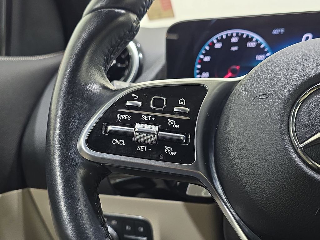 Used 2022  Mercedes-Benz GLA 250 image 20