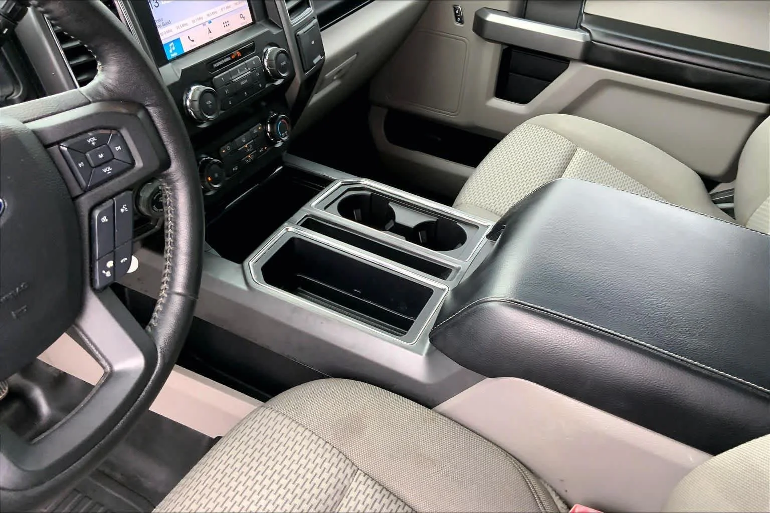 Used 2019 Ingot Silver/Magnetic Ford XLT image 16