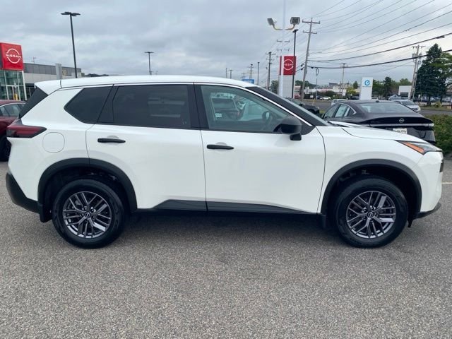 Used 2023 Glacier White Nissan S image 29