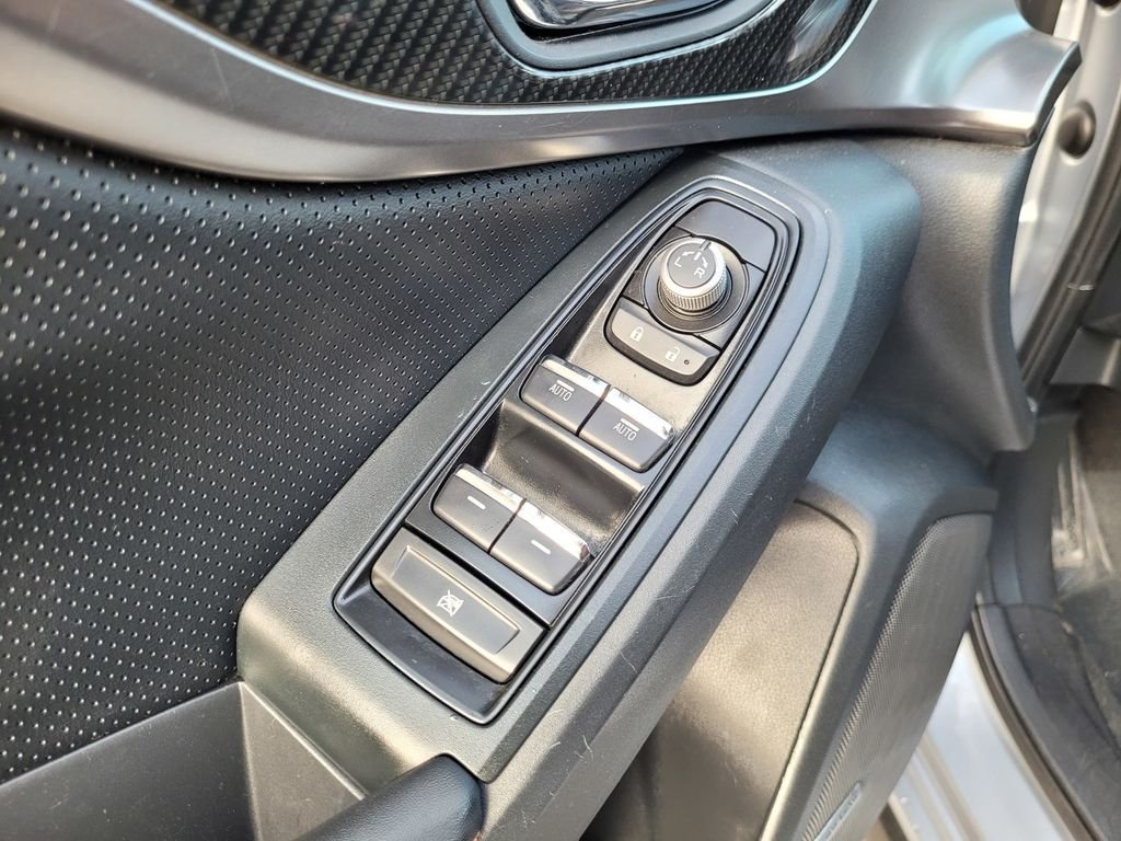 Used 2018 Silver Subaru 2.0i Limited image 26