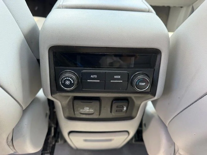 Used 2018 SUMMIT WHITE GMC SLT image 11