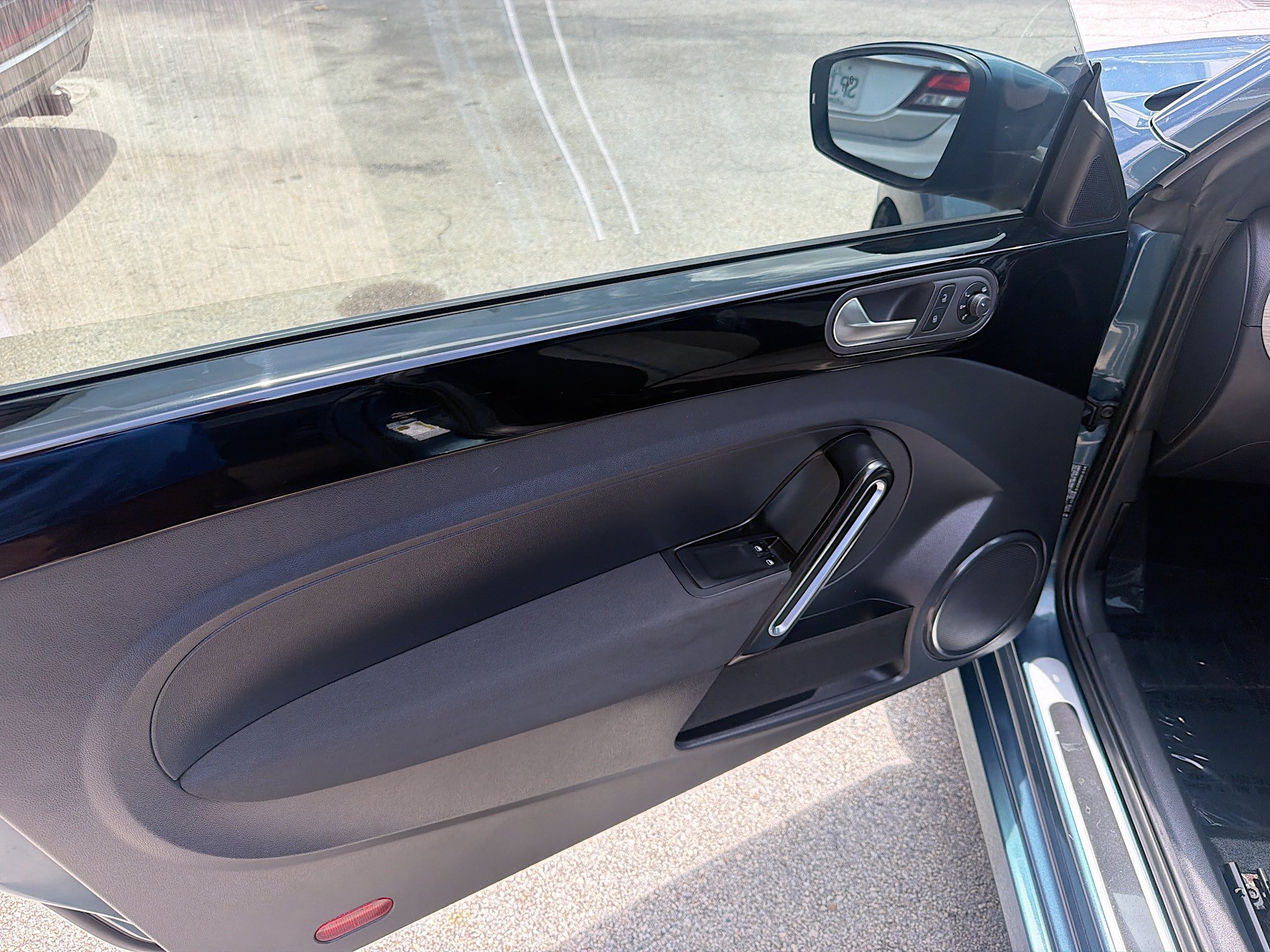 Used 2018 Teal Metallic Volkswagen Coast image 16