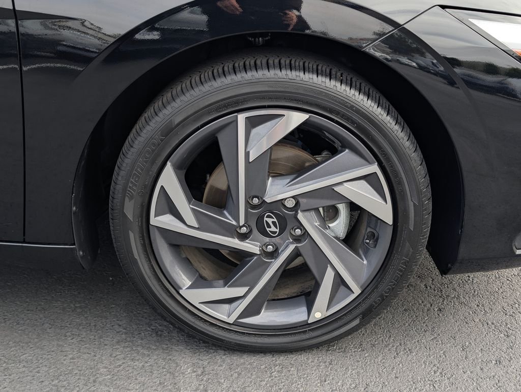 Certified Used 2025 Black Hyundai SEL Sport image 8