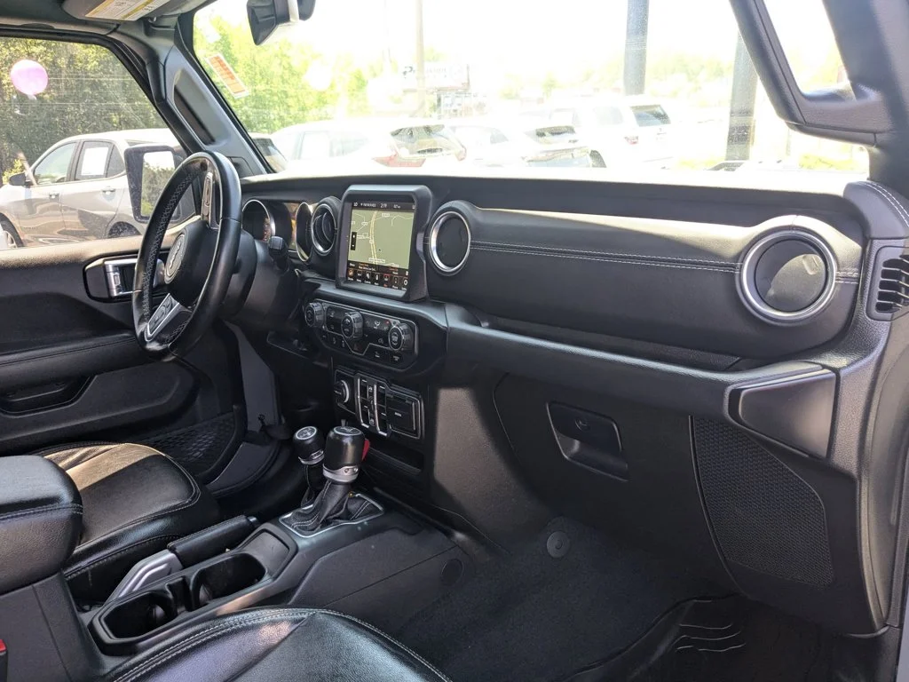 Used 2022 Sting-Gray Clearcoat Jeep Unlimited Sahara image 28