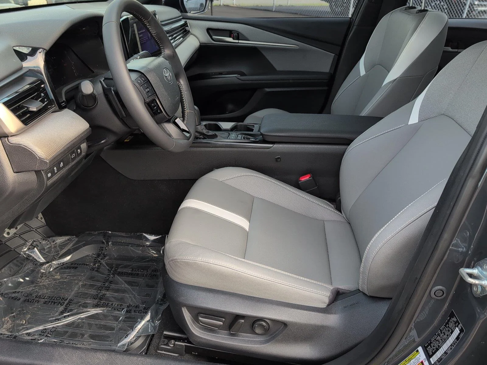 Used 2025 Underground Toyota SE image 12