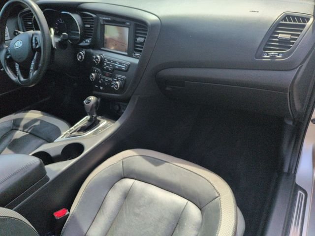 Used 2011 Silver Kia SX image 30