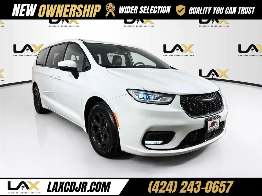 Used 2023 White Chrysler Touring L image 1