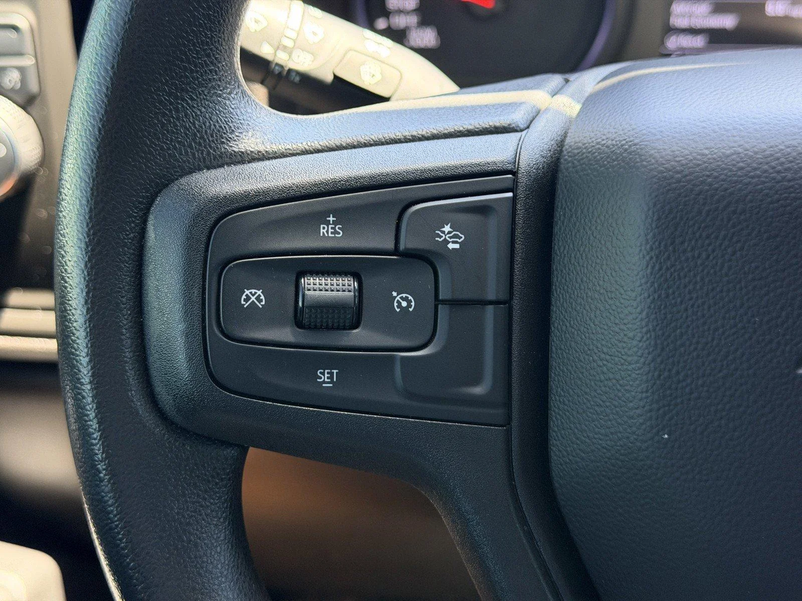 Used 2023 DARK ASH METALLIC Chevrolet Custom image 23