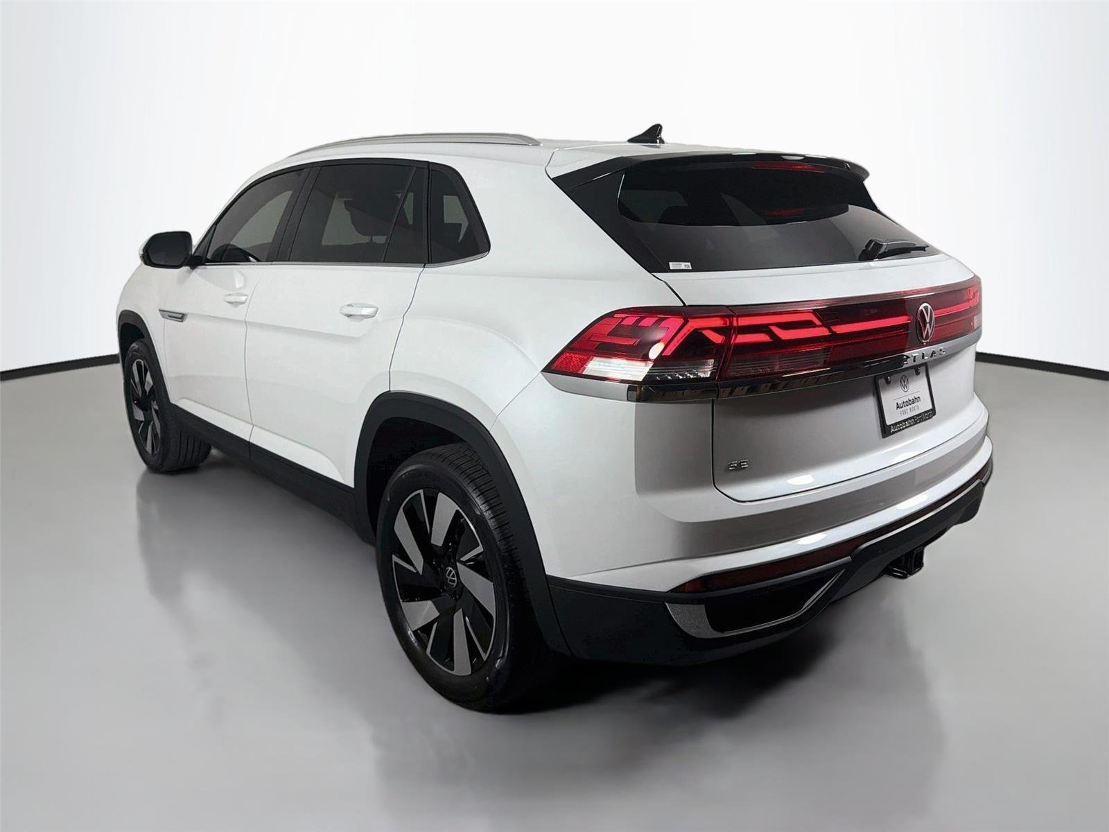 New 2026 Opal White Pearl Volkswagen 2.0T SE w/Technology image 7