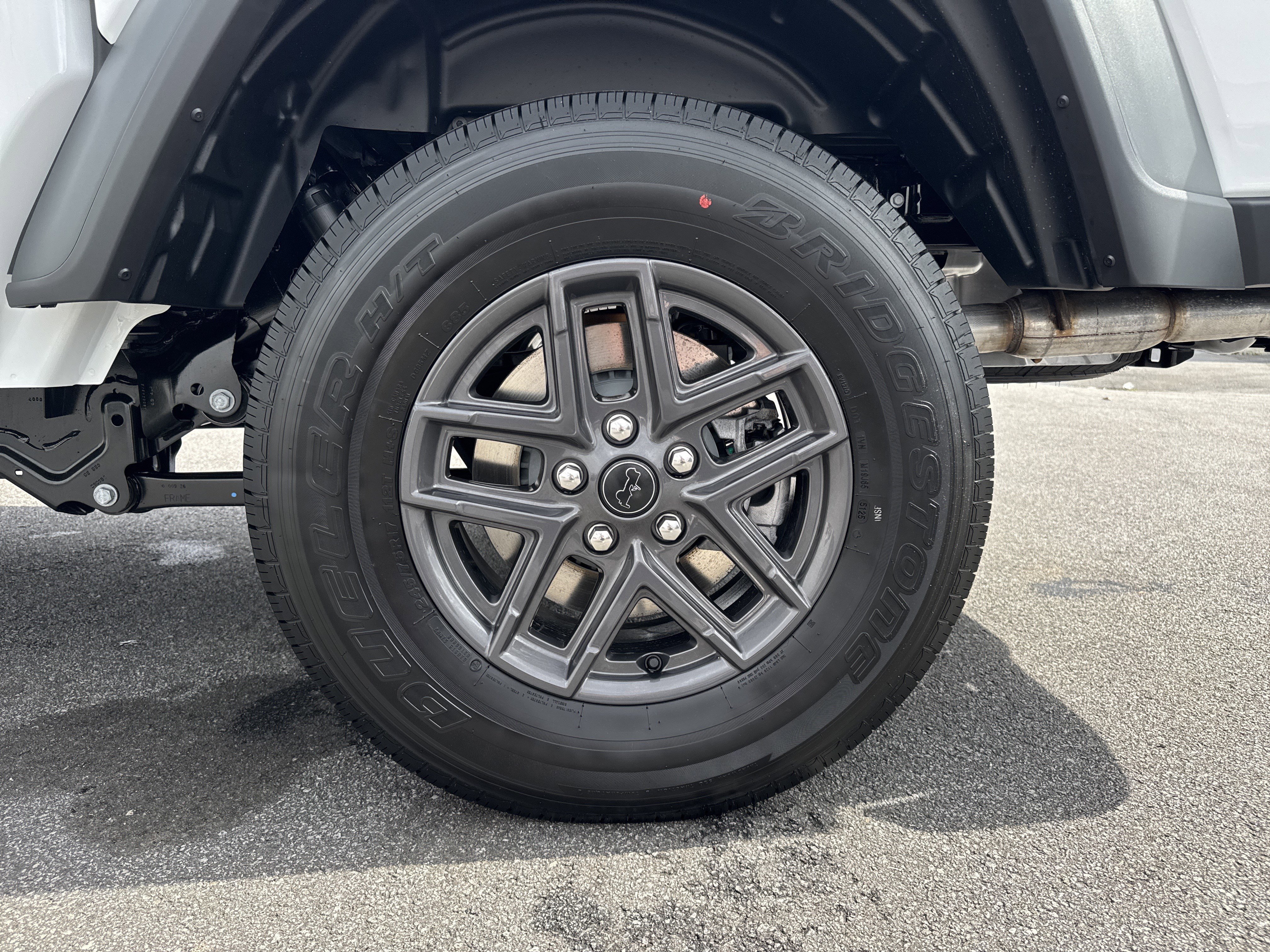 New 2026 Bright White Clear-Coat Exterior Paint Jeep Sport image 23