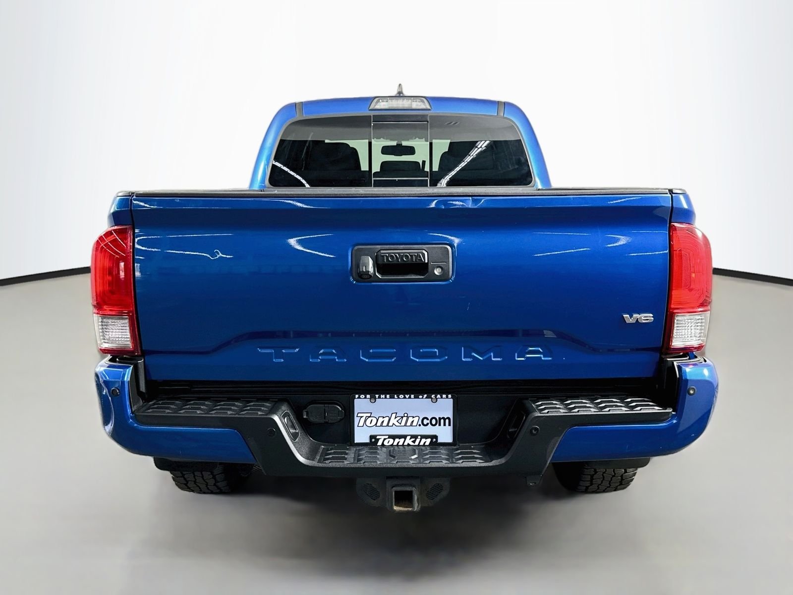 Used 2017 Blazing Blue Pearl Toyota TRD Off-Road image 7
