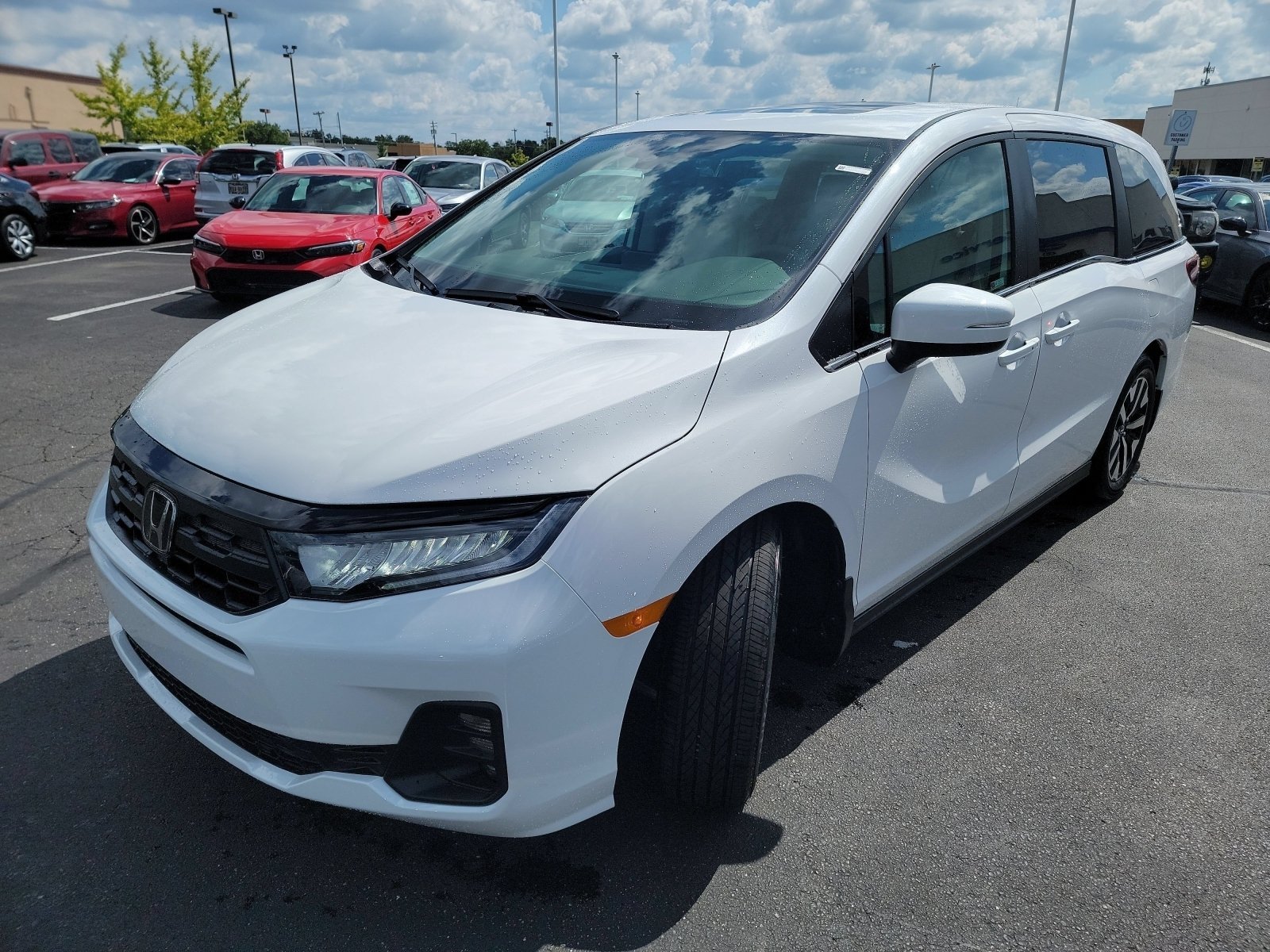 New 2027 Platinum White Pearl Honda EX-L image 3