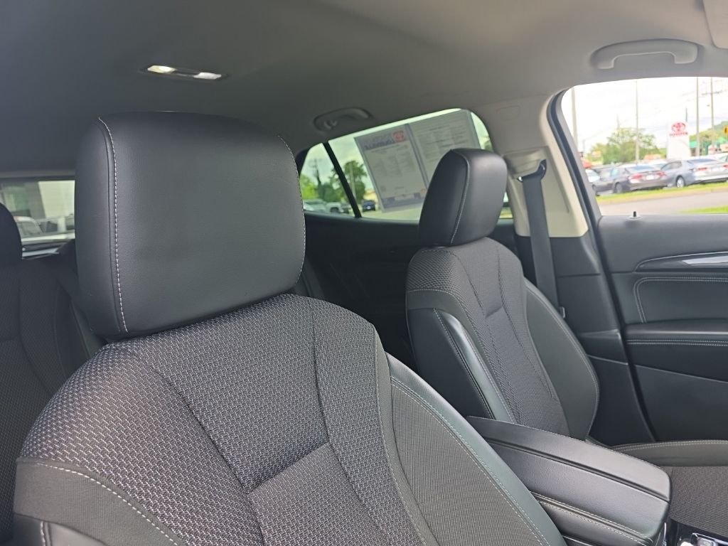 Used 2021  Buick Preferred image 10