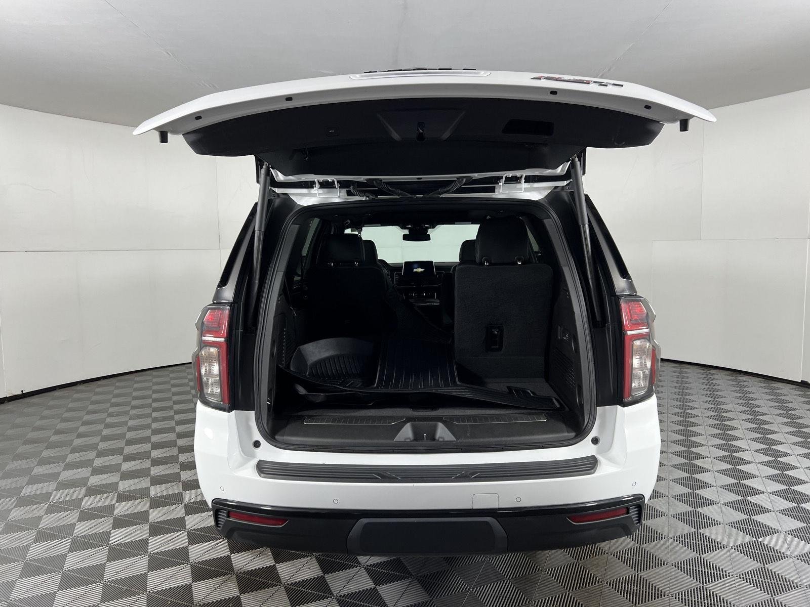 Used 2024 Summit White Chevrolet RST image 29