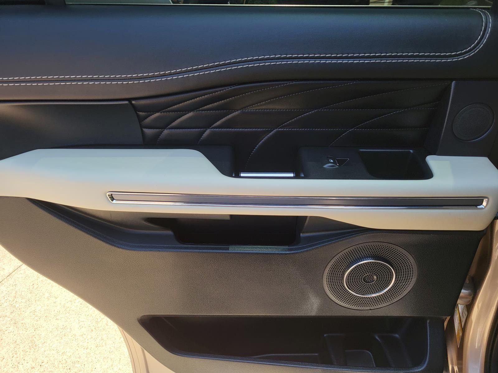 Used 2020 Desert Gold Metallic Ford Platinum image 13