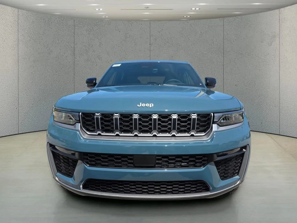 New 2026 Steel Blue Exterior Paint Jeep Limited image 2